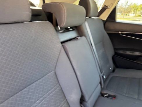 Used 2019 Kia Sorento L FWD image 23