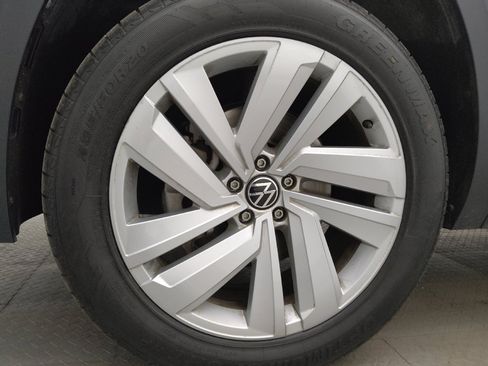 Used 2023 Volkswagen Atlas Cross Sport SE FWD image 31