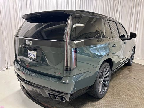 Used 2025 Cadillac Escalade V image 38