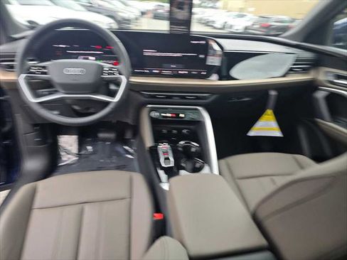 New 2025 Audi Q5 Premium AWD/4WD image 22