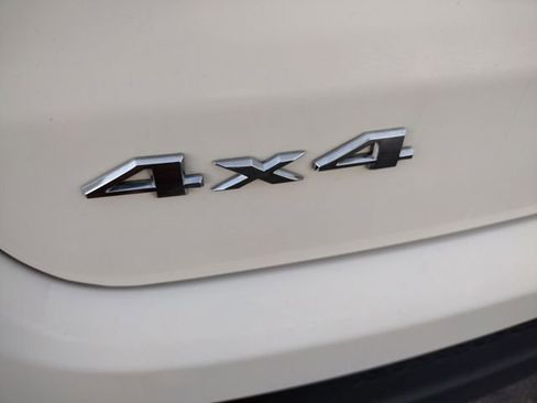 Used 2018 Jeep Compass Latitude w/ Cold Weather Group image 38