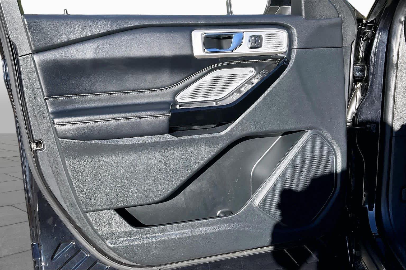 Used 2021 Ford Explorer ST w/ Equipment Group 401A AWD/4WD image 21