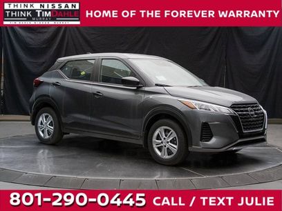 New 2025 Nissan Kicks Play S