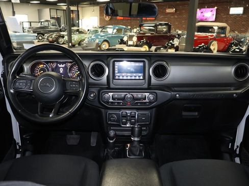 Used 2022 Jeep Wrangler Unlimited Sport AWD/4WD image 11