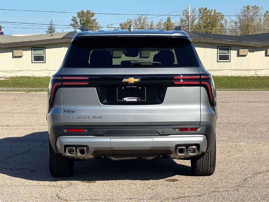New 2027 Chevrolet Traverse LT w/ Driver Confidence Package AWD/4WD image 32