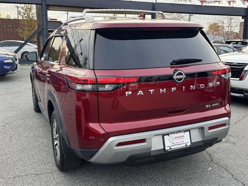 Used 2018 Toyota RAV4 XLE image 34