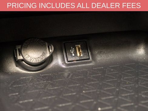 Used 2025 Toyota RAV4 XLE FWD image 14