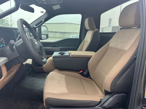 Used 2024 Ford F350 XLT image 11