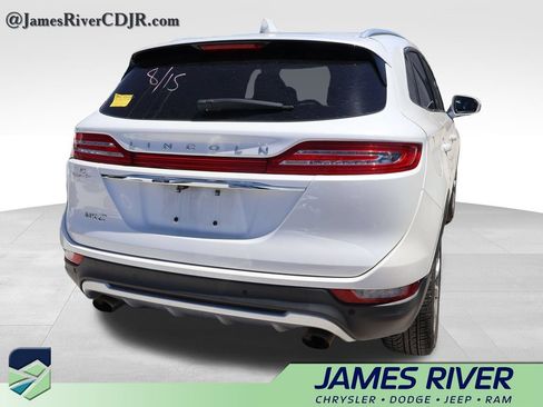 Used 2019 Lincoln MKC Select w/ Select Plus Package FWD image 16