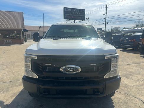Used 2022 Ford F350 XL w/ Power Equipment Group image 2