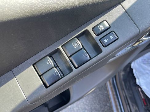 Used 2014 Nissan Frontier PRO-4X AWD/4WD image 14