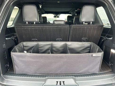 Used 2023 Ford Expedition Platinum AWD/4WD image 35