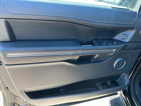 Certified 2024 Ford Expedition XLT image 27