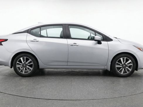 Used 2025 Nissan Versa SV FWD image 11