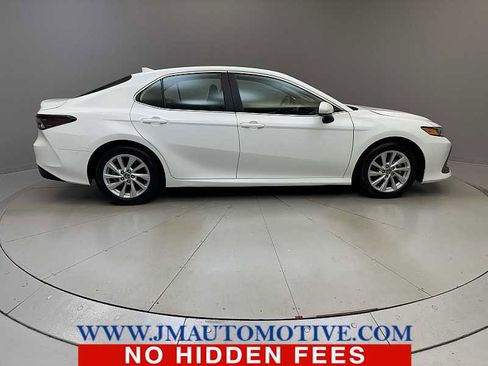 Used 2024 Toyota Camry LE FWD image 6