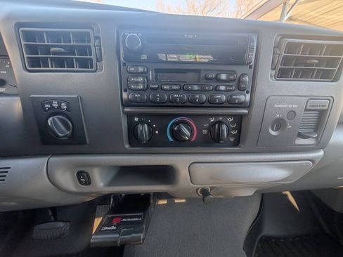 Used 2003 Ford F250 XLT AWD/4WD image 14