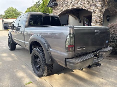 Used 2006 Ford F250 Lariat AWD/4WD image 3