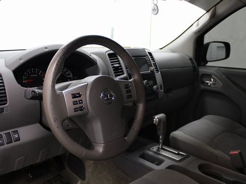 Used 2018 Nissan Frontier SV w/ Value Truck Package image 12