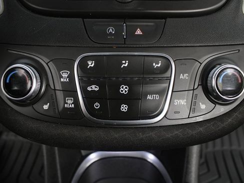 Used 2022 Chevrolet Malibu LT image 6