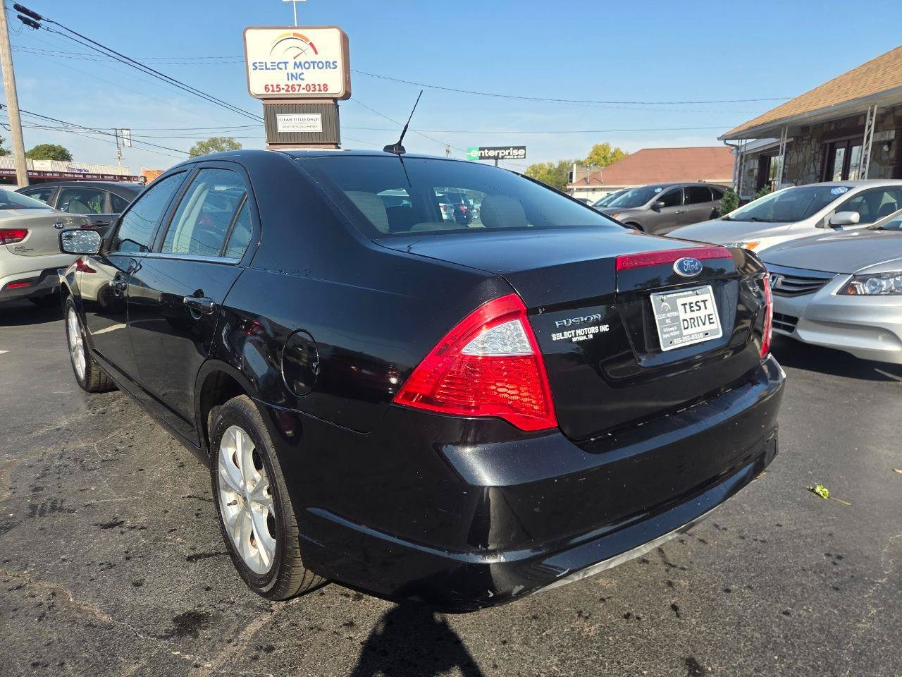 Used 2011 Ford Fusion SE FWD image 4