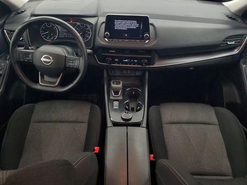 Used 2025 Nissan Rogue SV image 13