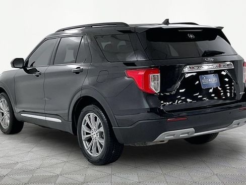 Used 2022 Ford Explorer XLT w/ Equipment Group 202A AWD/4WD image 4