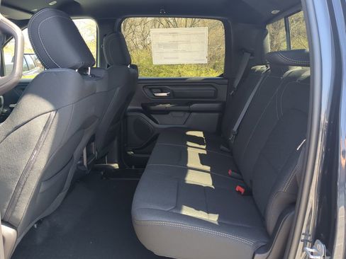 New 2026 RAM 1500 Express AWD/4WD image 12