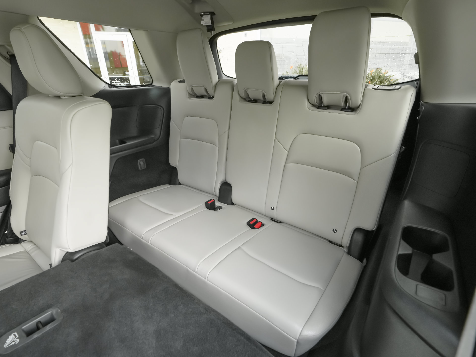 Used 2025 Nissan Pathfinder SL FWD image 29