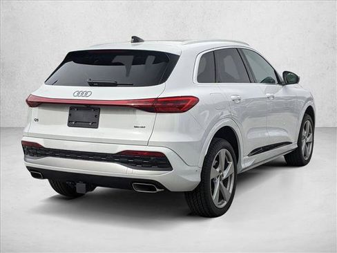 New 2025 Audi Q5 Premium Plus image 2