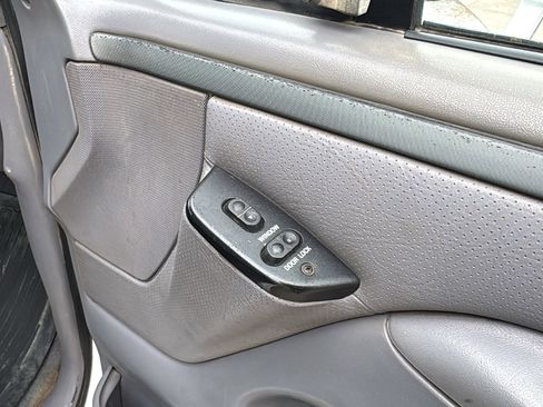 Used 1994 Ford F250 XL image 25