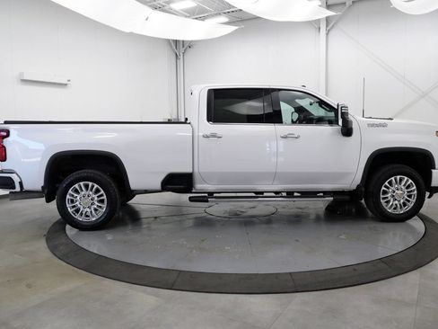 Used 2023 Chevrolet Silverado 3500 High Country w/ Z71 Off-Road Package AWD/4WD image 8