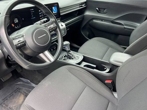 Used 2025 Hyundai Kona SEL FWD image 12