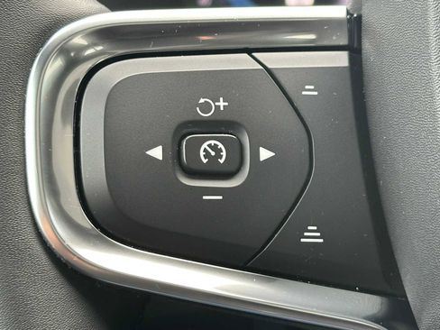 Certified 2023 Volvo C40 P8 Recharge Ultimate w/ Protection Package Premier image 30