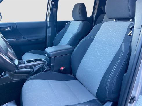 Used 2021 Toyota Tacoma TRD Off-Road image 20