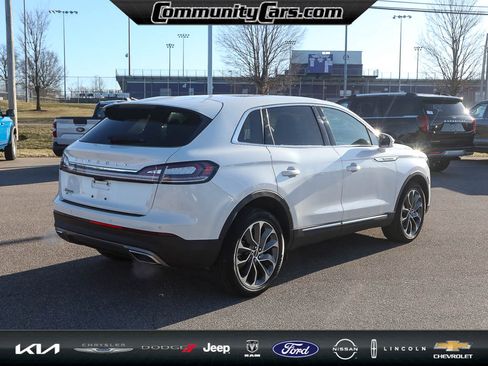 Certified 2023 Lincoln Nautilus Reserve image 7