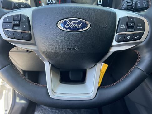 New 2026 Ford Explorer Active w/ Active Comfort Package RWD image 9