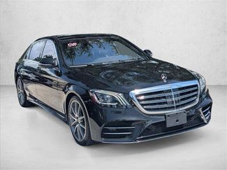 Used 2018 Mercedes-Benz S 560 4MATIC Sedan video 3