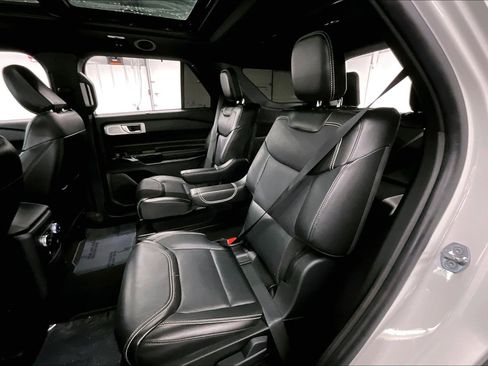 Used 2022 Ford Explorer ST w/ Equipment Group 401A AWD/4WD image 26