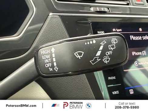 Used 2023 Volkswagen Tiguan SE R-Line image 30