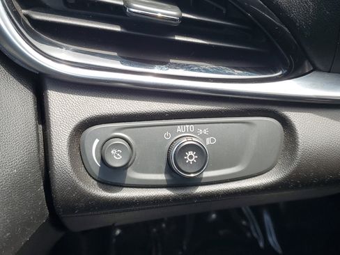 Used 2017 Chevrolet Volt Premier image 24