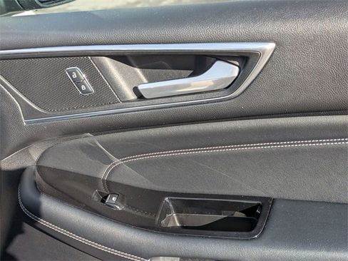 Used 2016 Ford Edge Titanium w/ Equipment Group 301A image 39