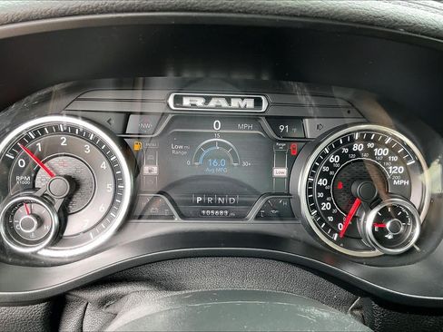 Used 2020 RAM 1500 Laramie RWD image 26