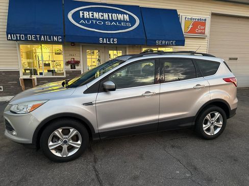 Used 2014 Ford Escape SE w/ Equipment Group 201A image 3