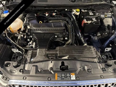 Used 2024 Lincoln Corsair AWD w/ Equipment Group 102A image 28