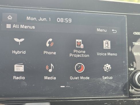 Used 2025 Kia Sportage LX FWD image 5