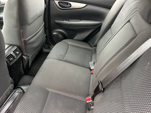Used 2019 Nissan Rogue Sport S w/ Appearance Package FWD image 5