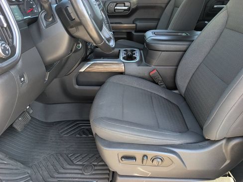 Certified 2020 Chevrolet Silverado 1500 LT Trail Boss AWD/4WD image 17