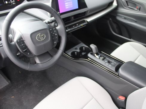 New 2026 Toyota Prius LE image 20
