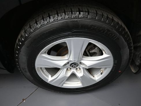 Certified 2023 Toyota Highlander LE FWD image 15