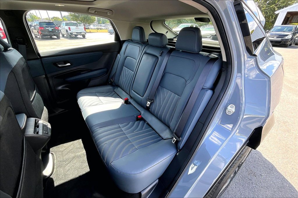 Used 2024 Nissan Ariya AWD image 24